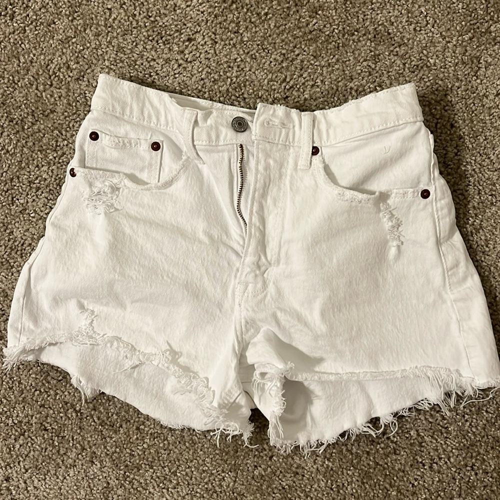 Abercrombie & Fitch The Mom High Rise Short Size 26 or Size 2 Curve Love